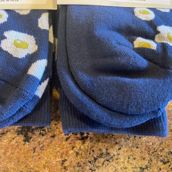 Pact Sunny Side Up Premium Crew Socks Two Pair NWT! Retail: $24 - Picture 7 of 8